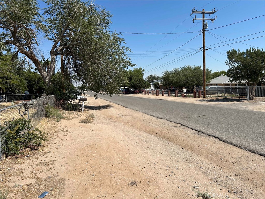 9922 Victor Avenue Property Photo 10