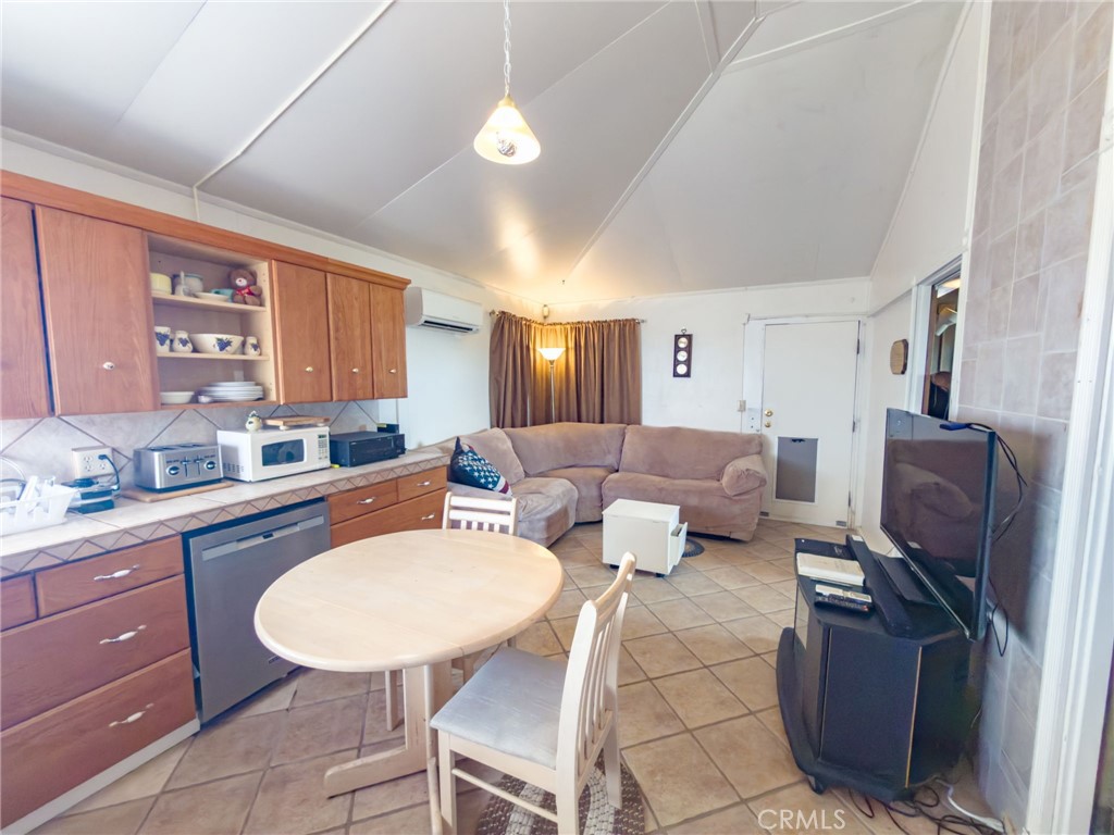 58388 Aberdeen Drive Property Photo 5