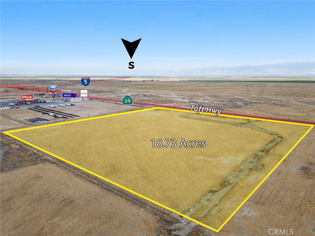 20638 Taft Property Photo 4