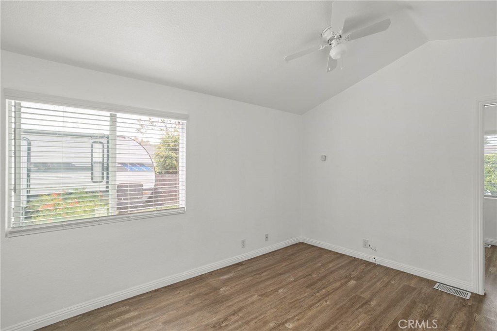 7650 Balboa Boulevard 43 Property Photo 13