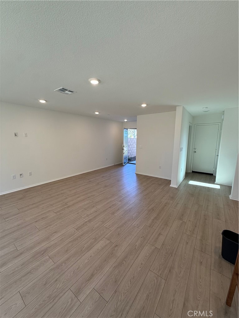 14001 Carina Property Photo 4