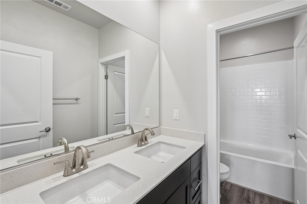 8553 Tamarack Street Property Photo 13