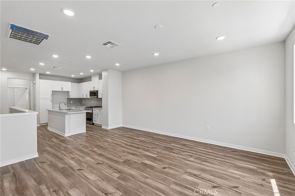 9827 Crossbay Loop 806 Property Photo 13