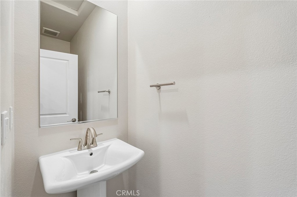 9827 Crossbay Loop 806 Property Photo 18