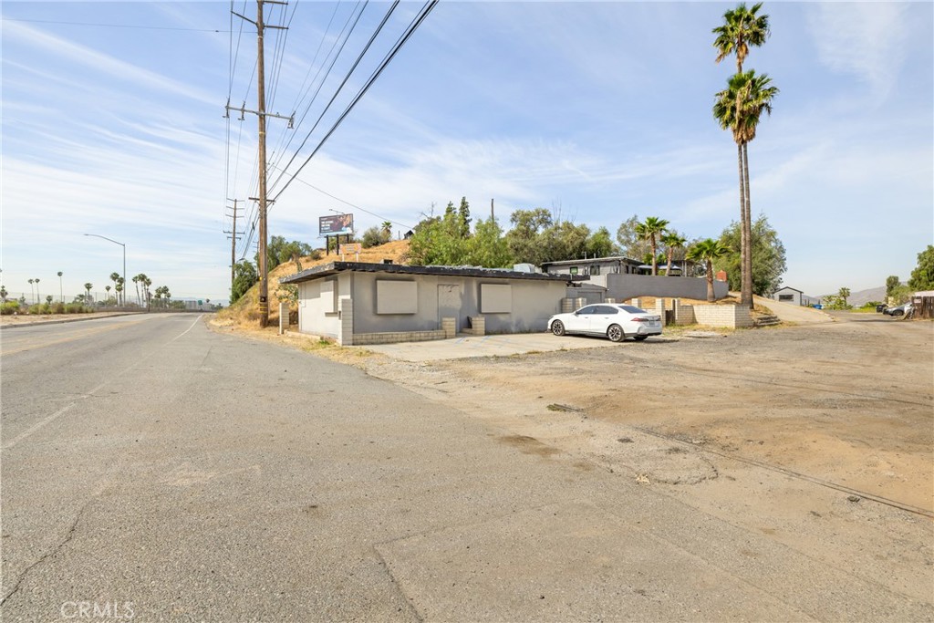 2981 S La Cadena Property Photo 2