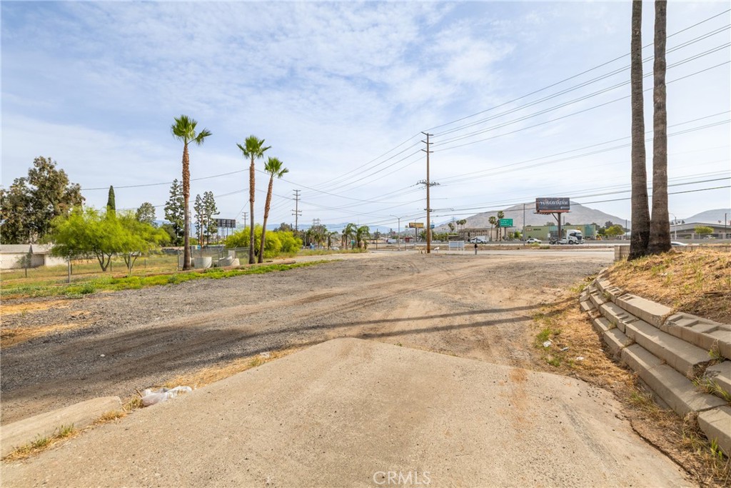2981 S La Cadena Property Photo 15