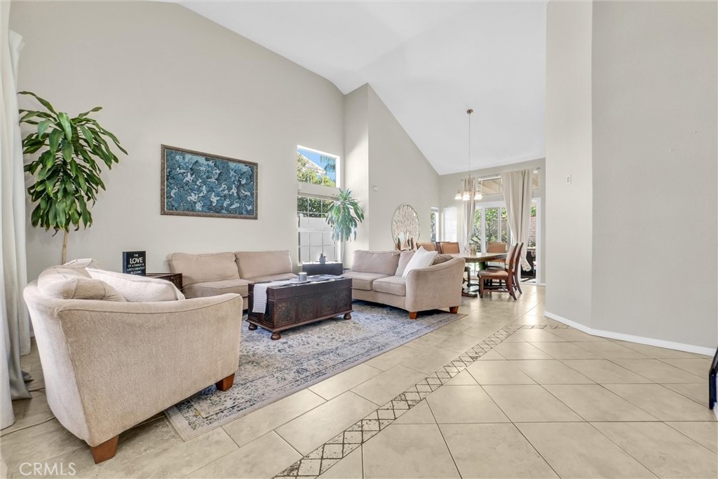 7437 Red Clover Way Property Photo 3