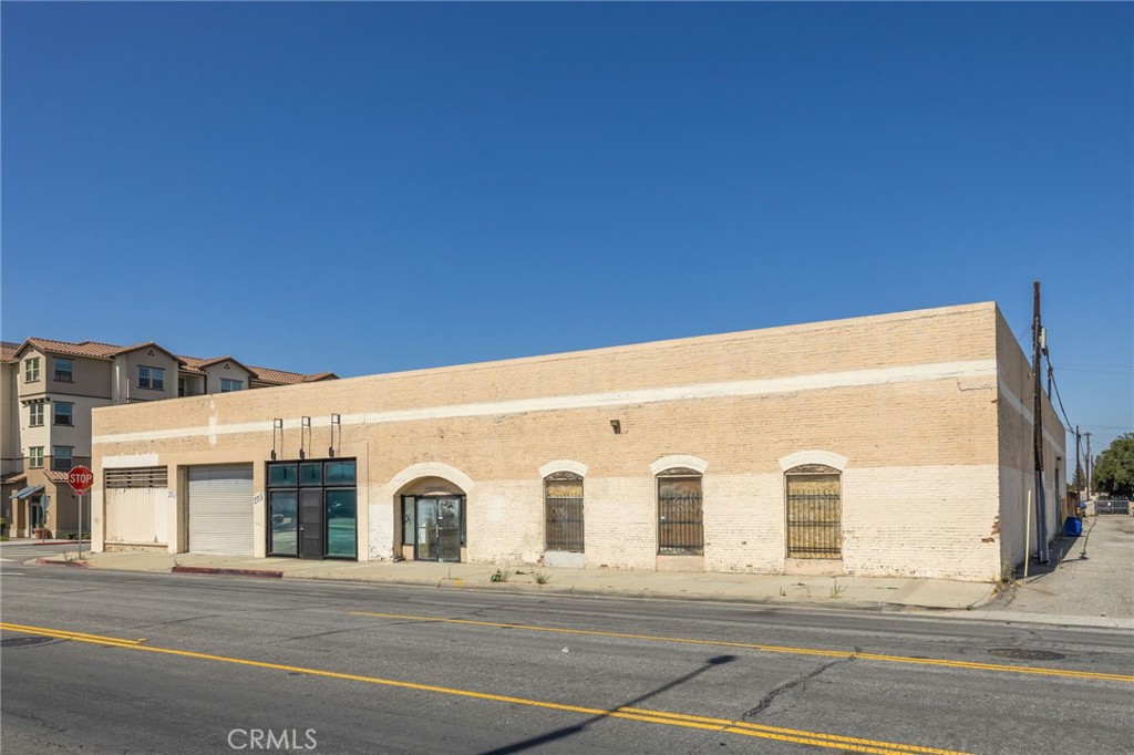 205 N Park Avenue Property Photo 4