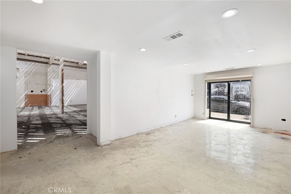 205 N Park Avenue Property Photo 12