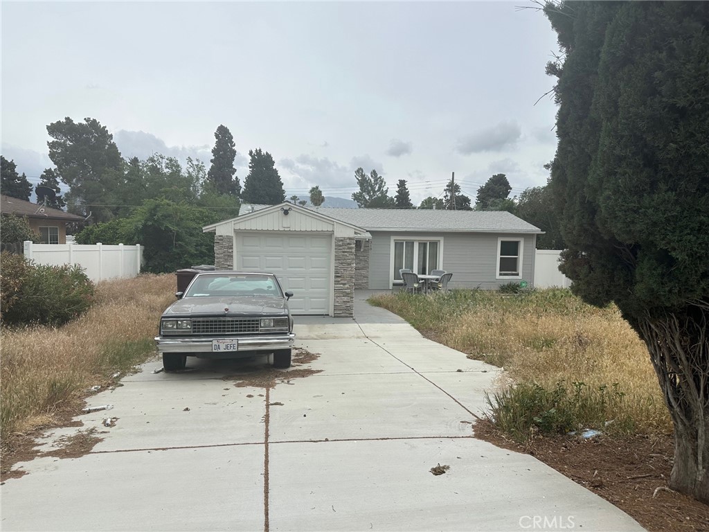 310 Santa Rita Place Property Photo 3