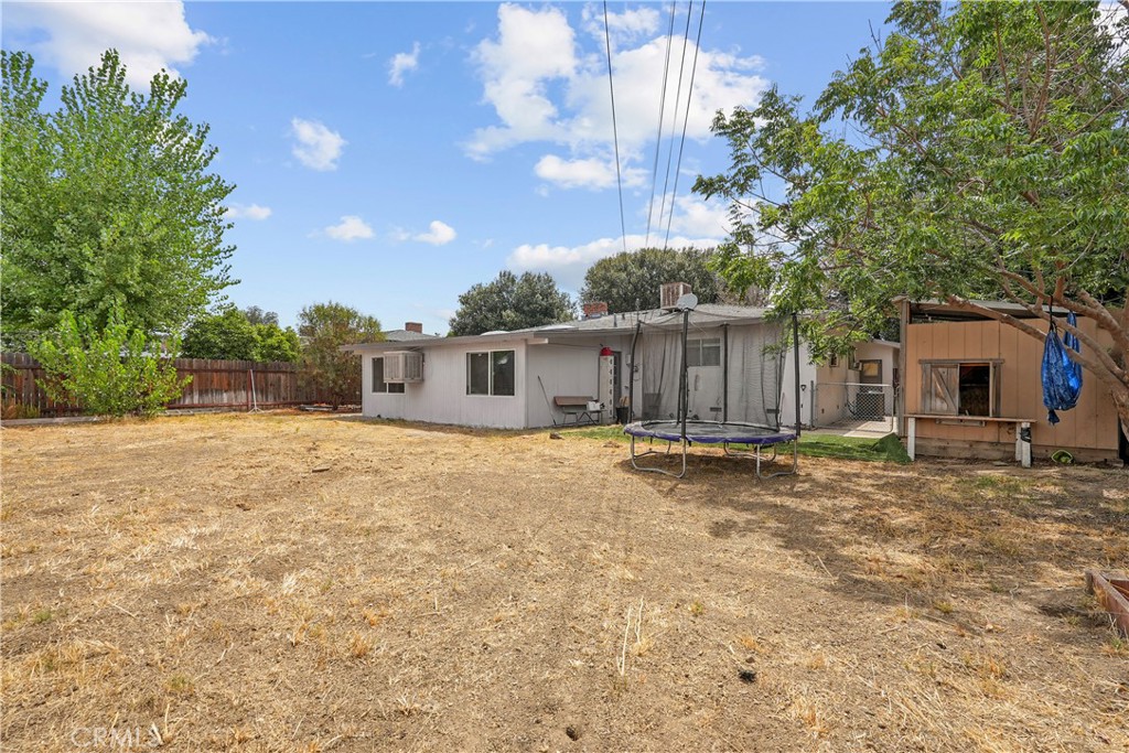 1415 Stillman Property Photo 43