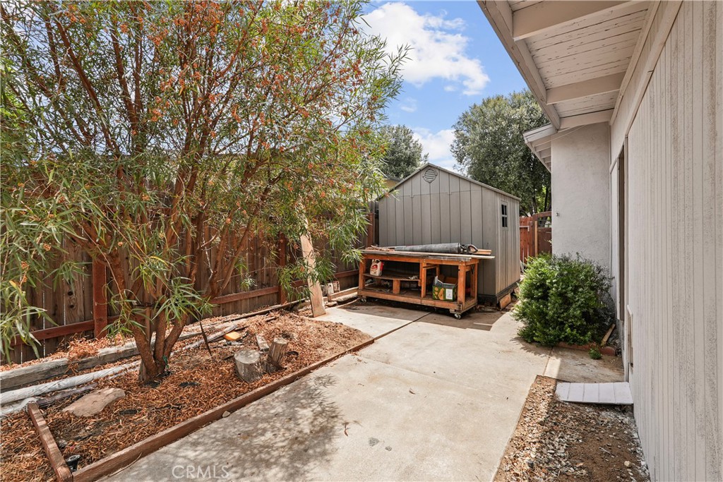1415 Stillman Property Photo 47