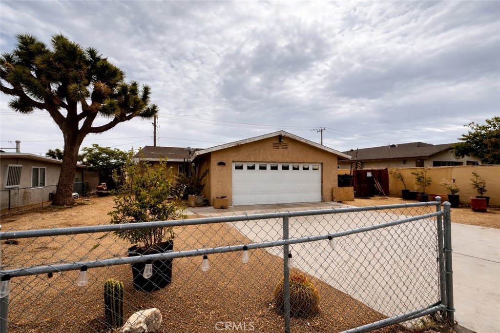 6317 Indio Avenue Property Photo 4