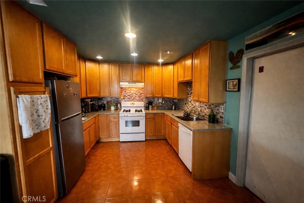 6317 Indio Avenue Property Photo 6