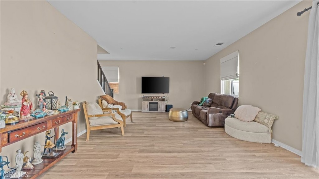 27270 Barre Drive Property Photo 4