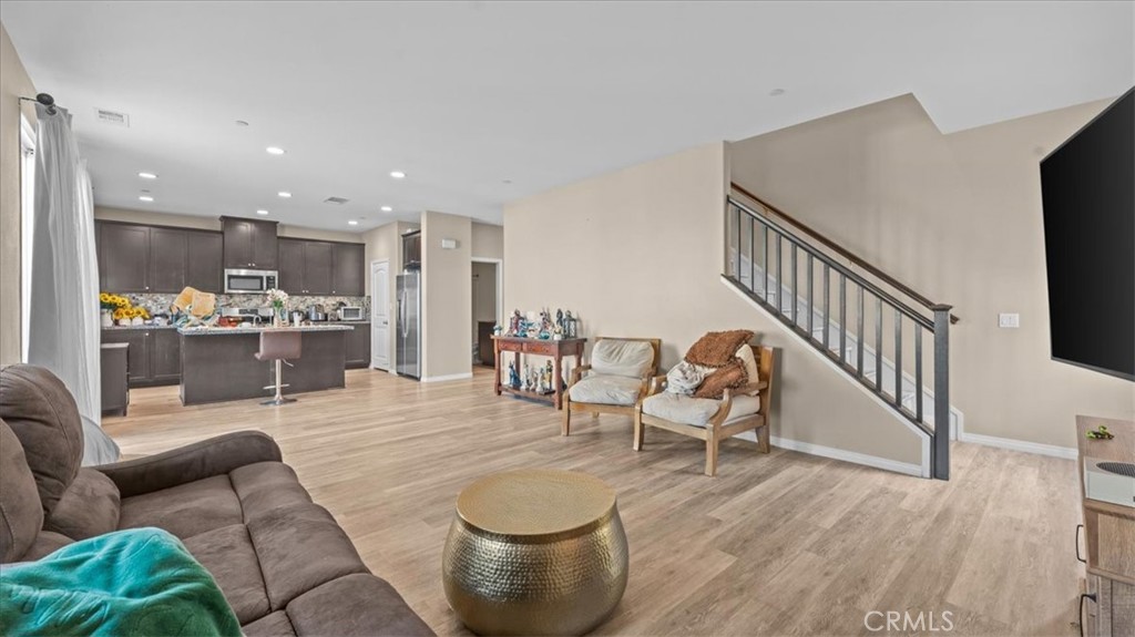 27270 Barre Drive Property Photo 6