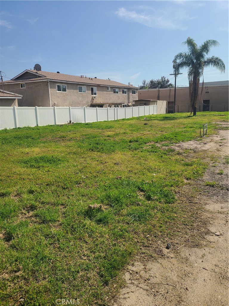 572 West Property Photo 7