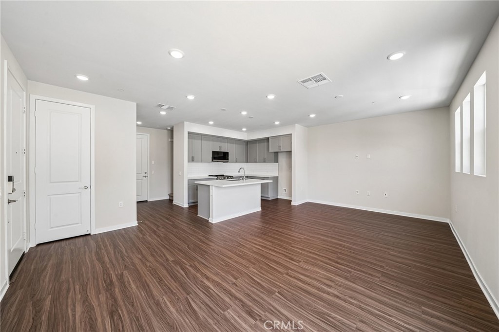 3175 Teralina Circle Property Photo 10