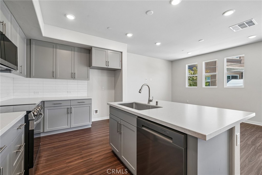 3175 Teralina Circle Property Photo 11