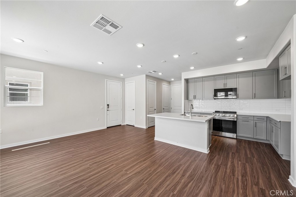 3175 Teralina Circle Property Photo 11