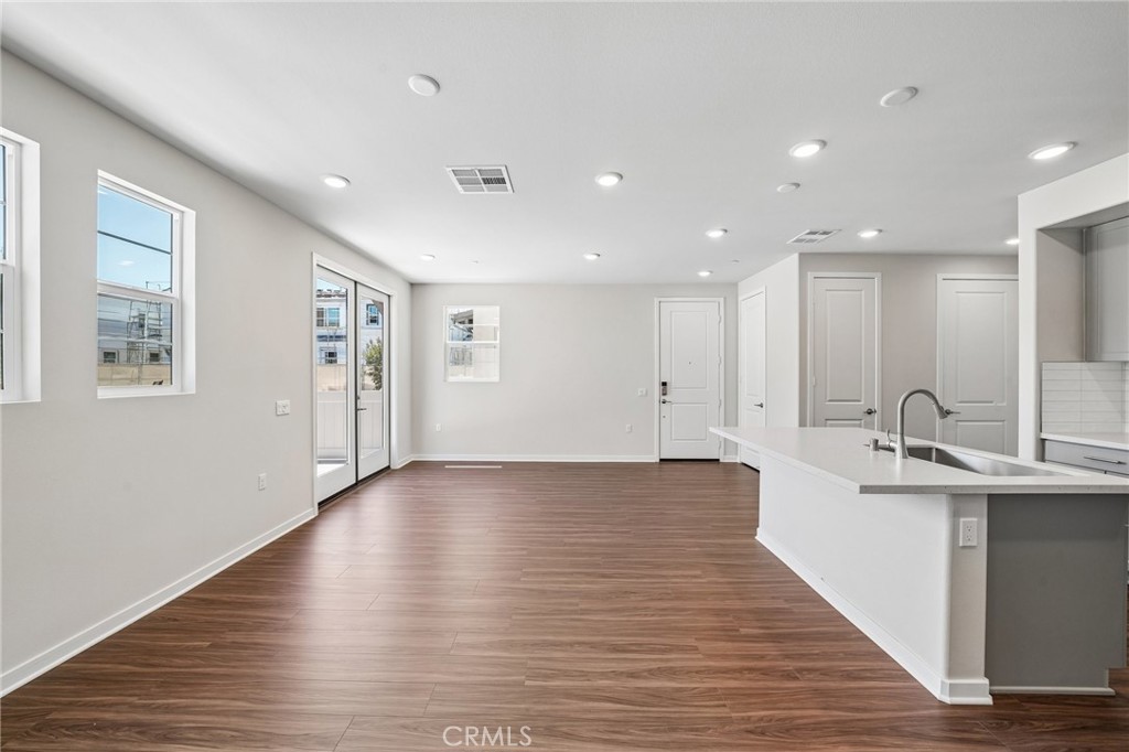 3175 Teralina Circle Property Photo 12