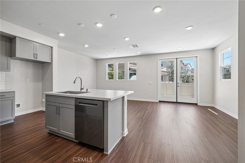 3175 Teralina Circle Property Photo 13