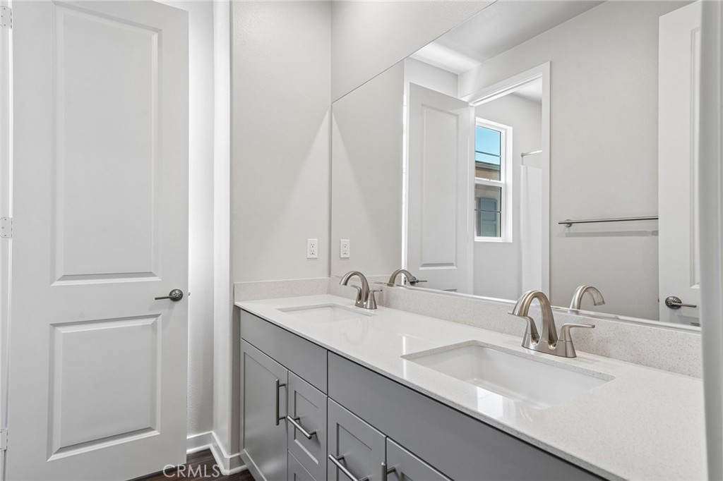3175 Teralina Circle Property Photo 15
