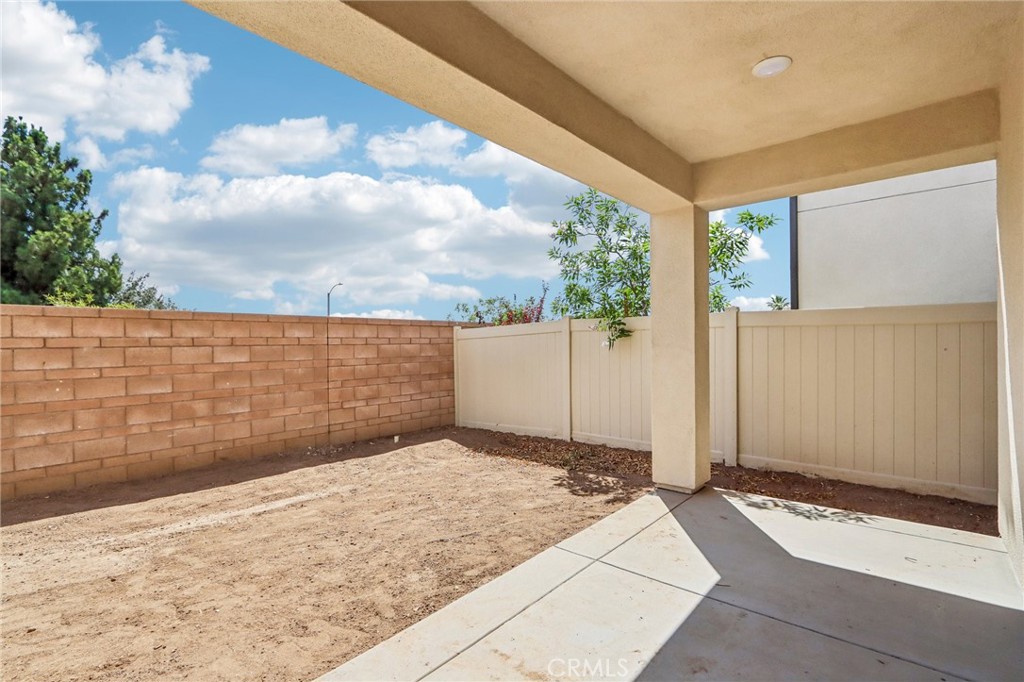 29269 Crescent Way Property Photo 5