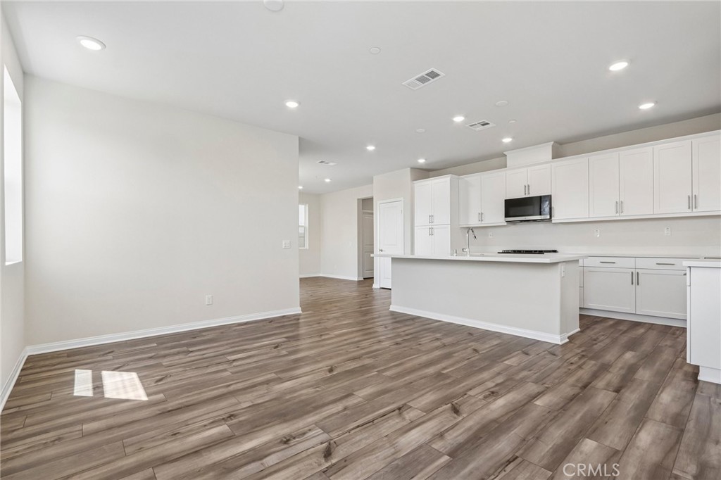 29269 Crescent Way Property Photo 15