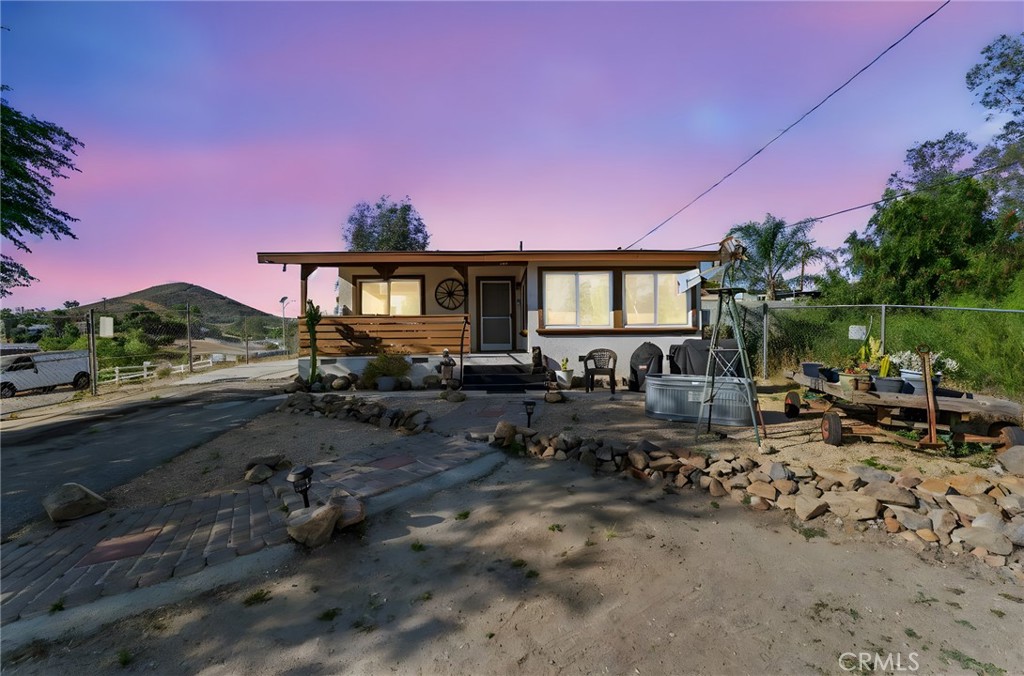 23508 Mount Vernon Property Photo 4