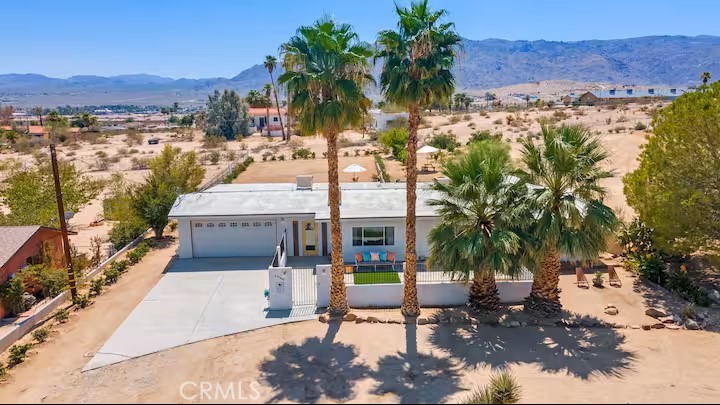 73467 Desert Trail Property Photo 1