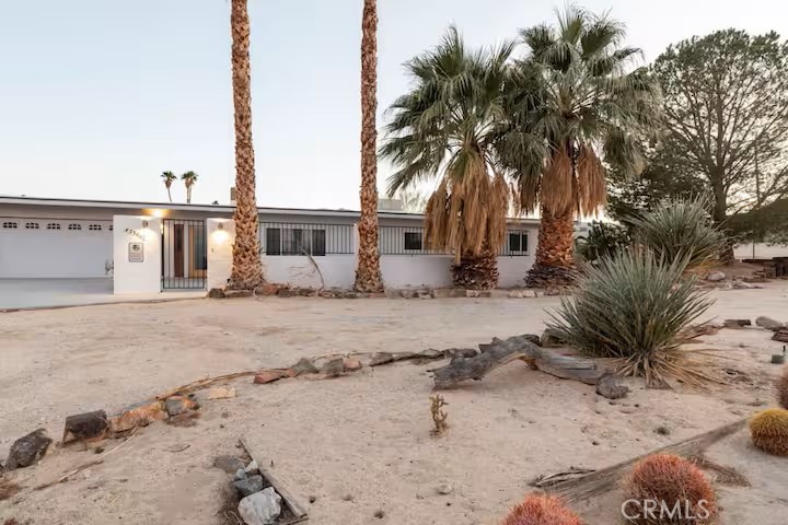 73467 Desert Trail Property Photo 3