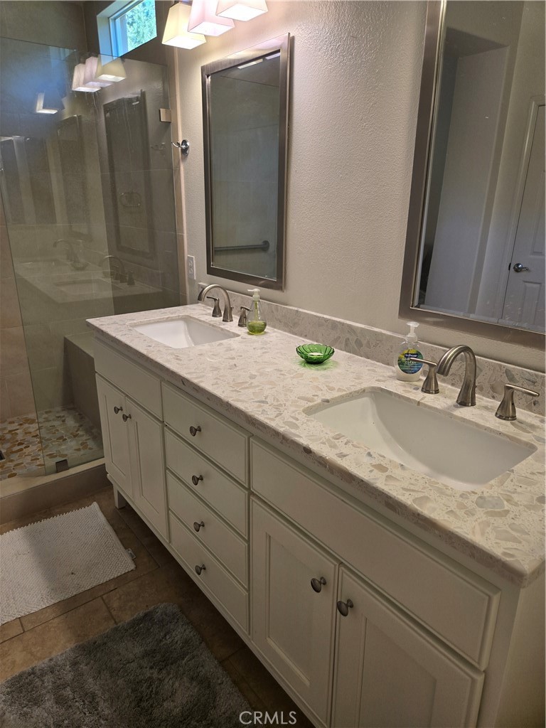 24590 Lowe Property Photo 33