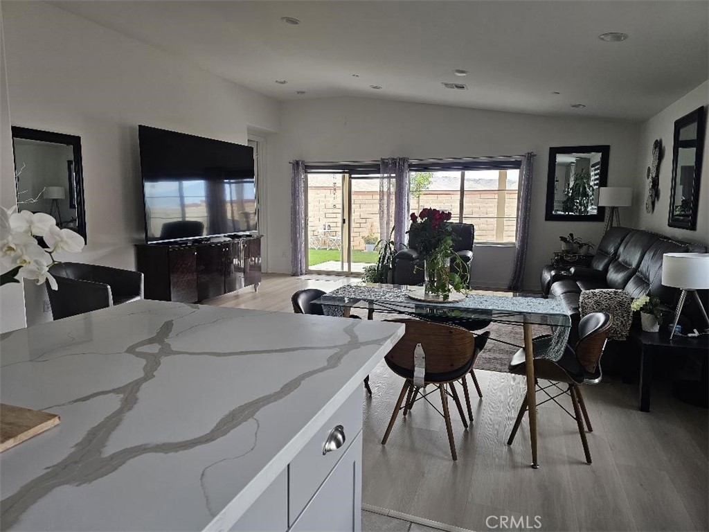 1578 Sunswept Way Property Photo 11