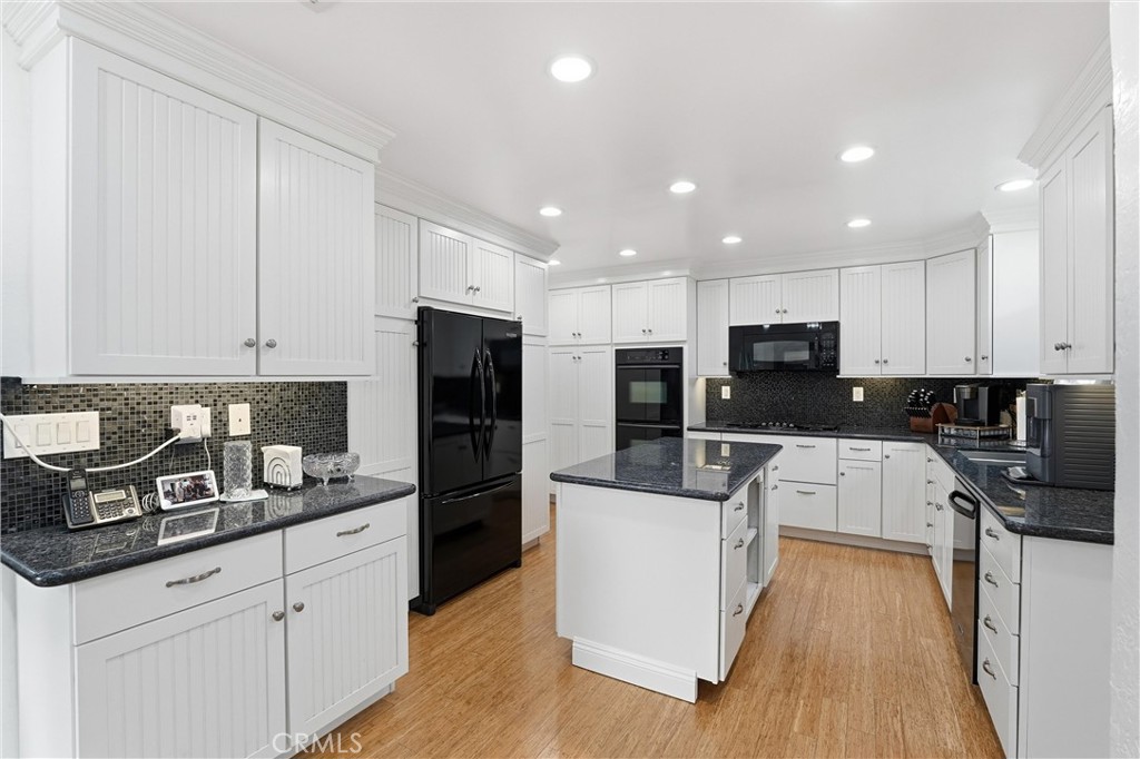 12071 Diane Street Property Photo 4