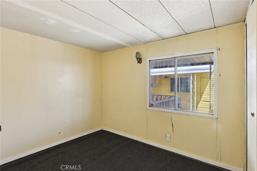17333 Valley 15e Property Photo 9