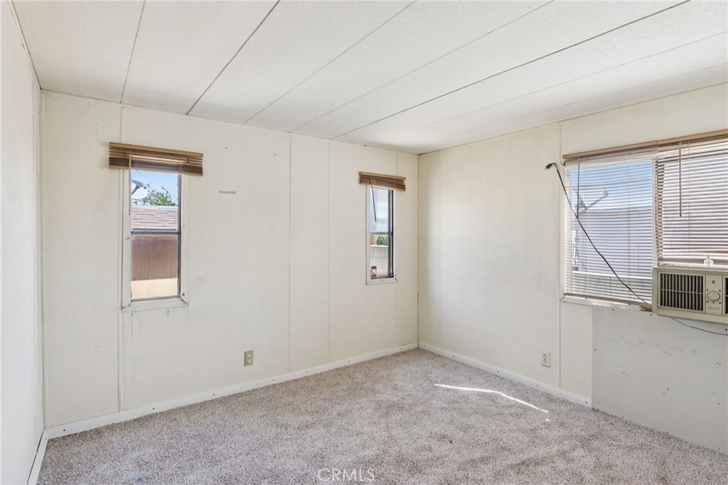 17333 Valley 15e Property Photo 14