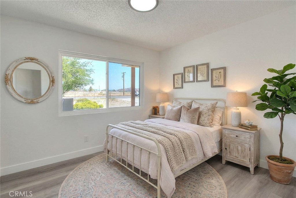 20916 Thunderbird Property Photo 1