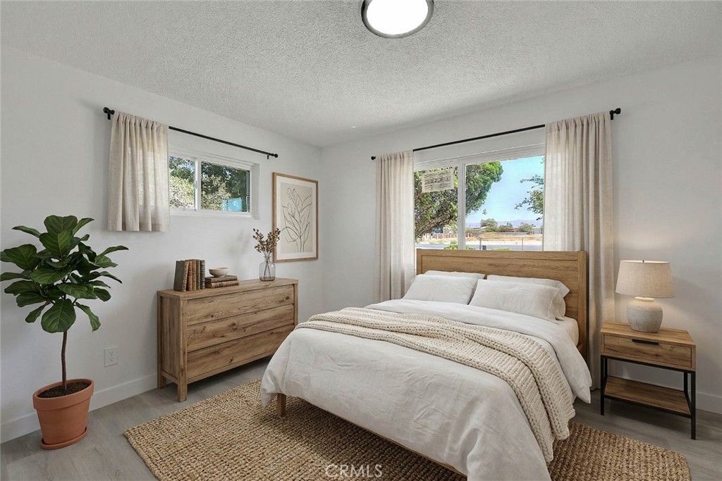 20916 Thunderbird Property Photo 5