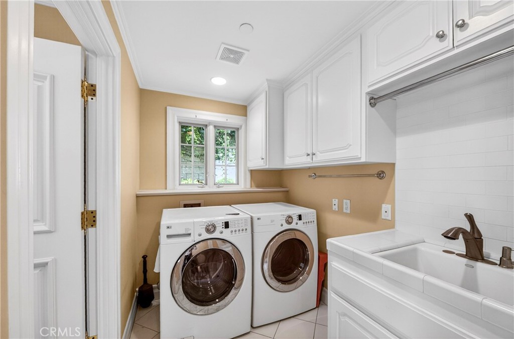 465 W Highland Avenue Property Photo 37