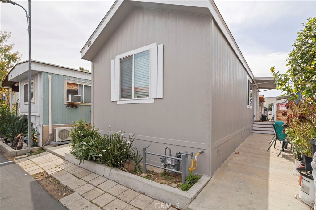 7650 Balboa Boulevard 129 Property Photo 5