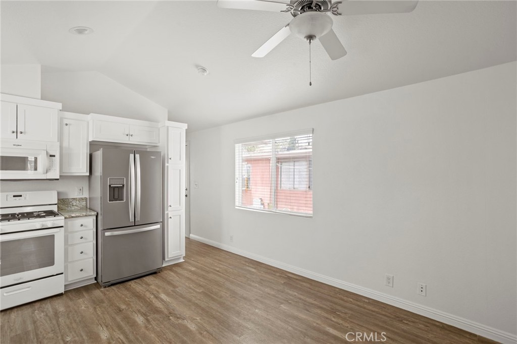 7650 Balboa Boulevard 129 Property Photo 6