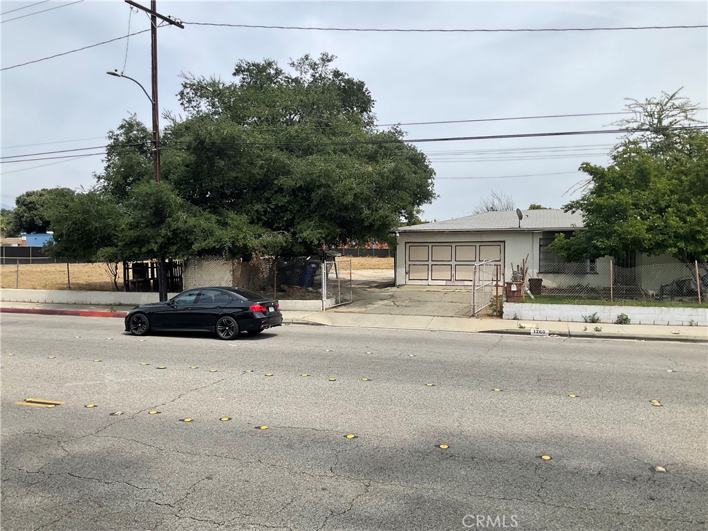 1760 S Towne Property Photo 3