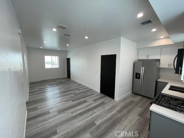 11451 W Victory Boulevard Property Photo 13