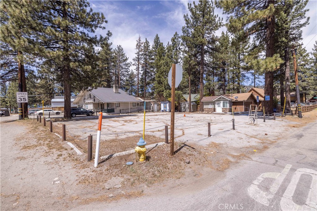 401 W Big Bear Boulevard Property Photo 1