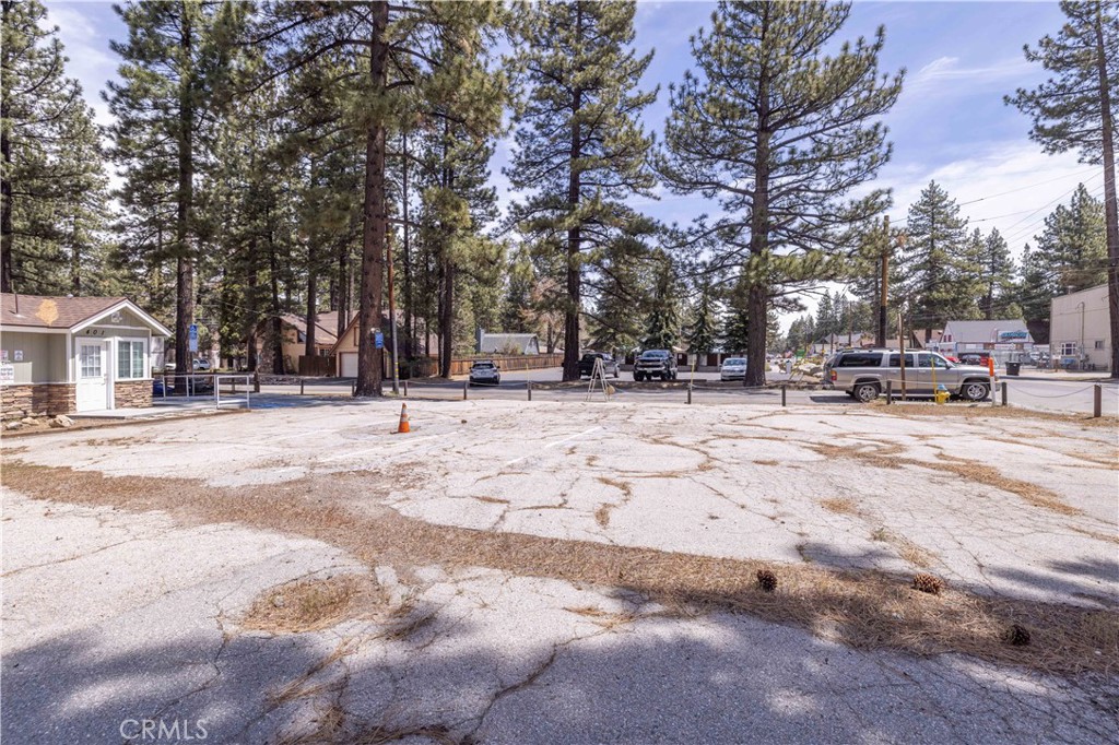 401 W Big Bear Boulevard Property Photo 7