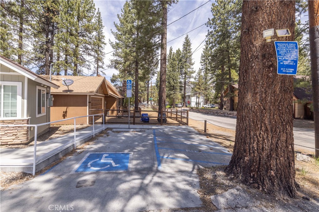 401 W Big Bear Boulevard Property Photo 11