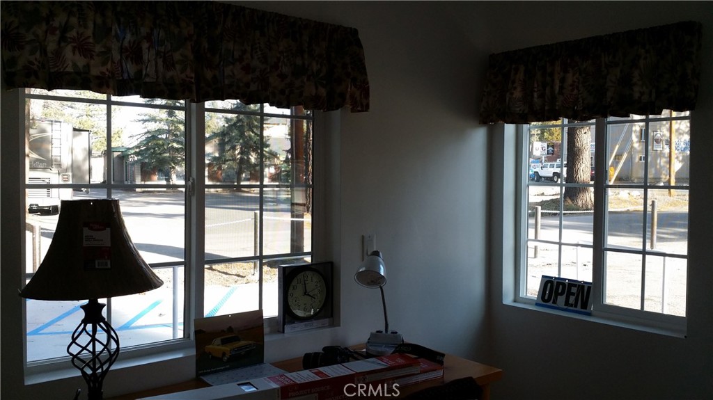 401 W Big Bear Boulevard Property Photo 14