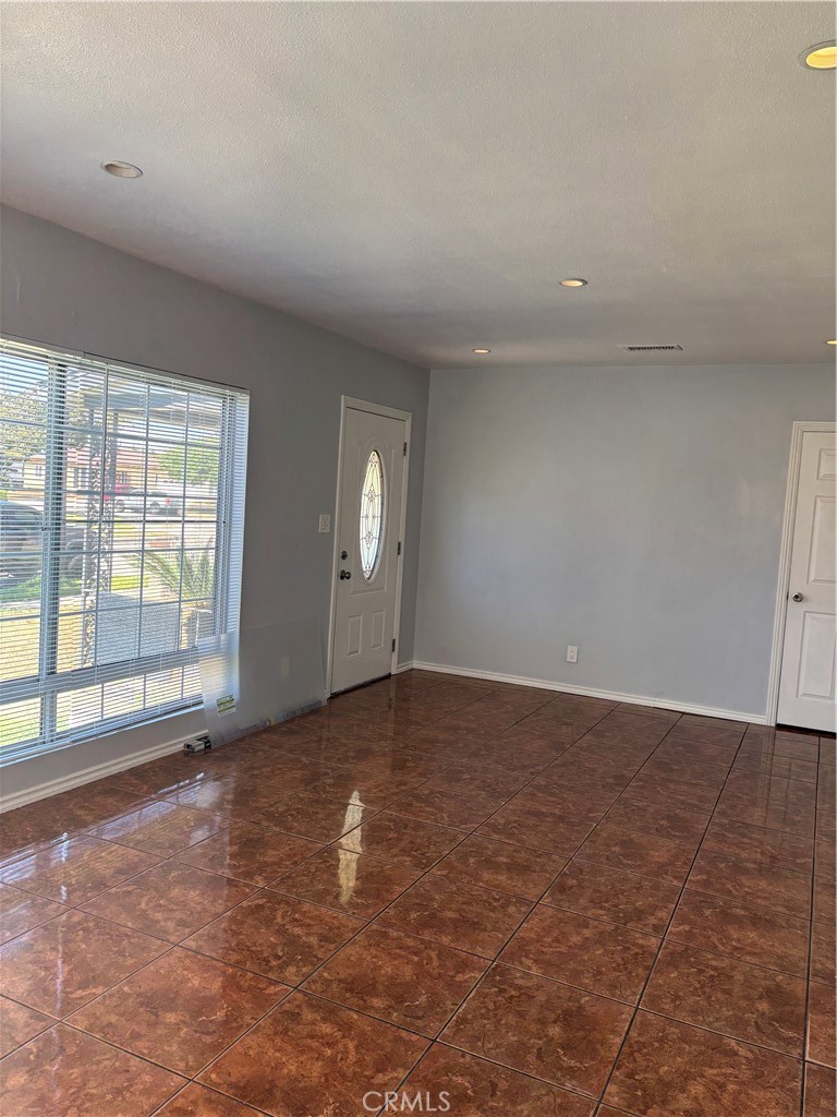 9509 Danville Property Photo 3