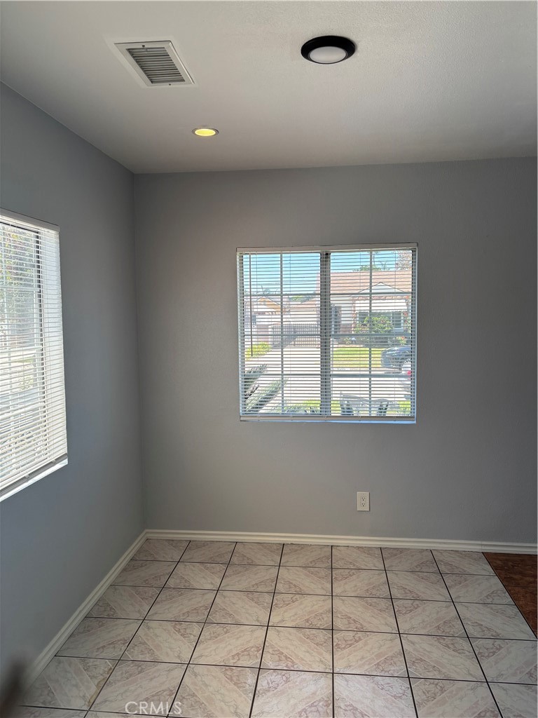 9509 Danville Property Photo 6